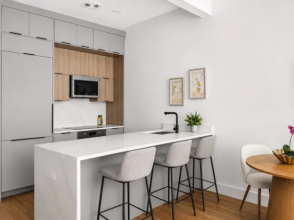 106 Graham Ave #2F, Brooklyn, NY 11206