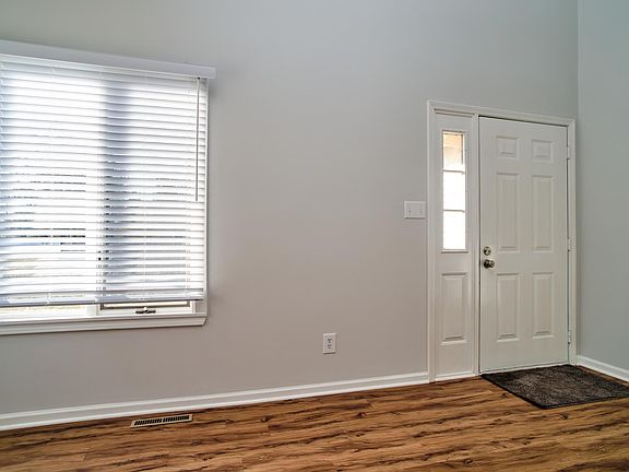 3rd image of 802 Westridge North Dr