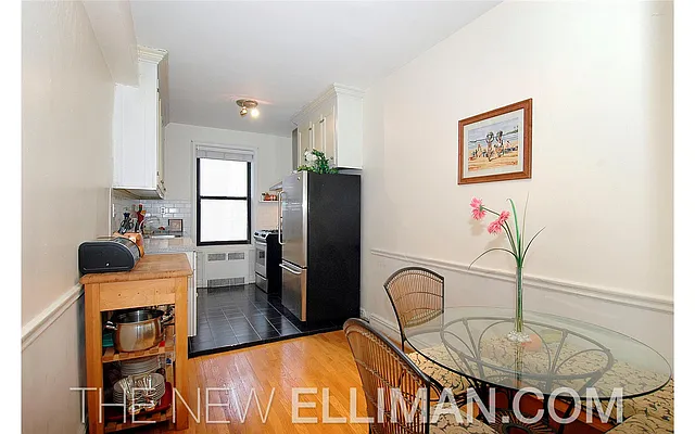 Sold by Douglas Elliman | media 8