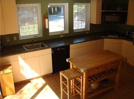 3rd image of 42 Kelmore St