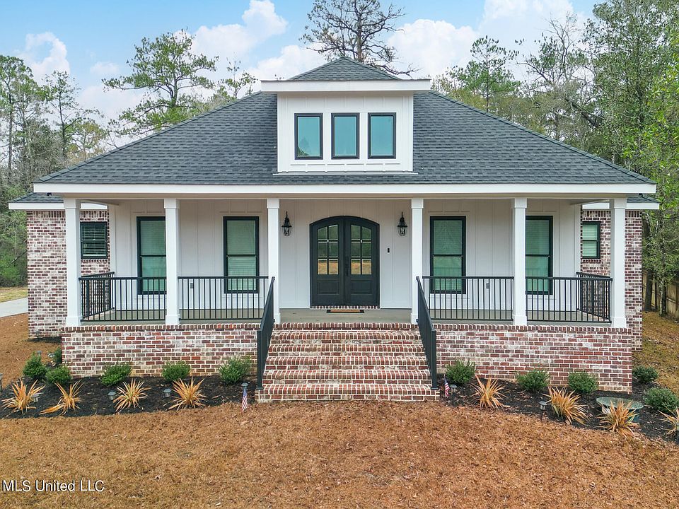 1st image of 12893 Woodland Cir