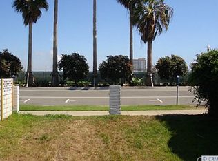 227 1st St, Huntington Beach, CA 92648