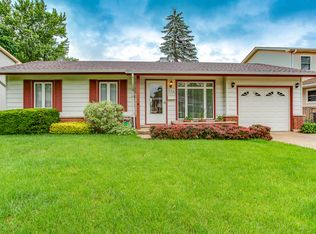 133 Tanglewood Dr, Elk Grove Village, IL 60007