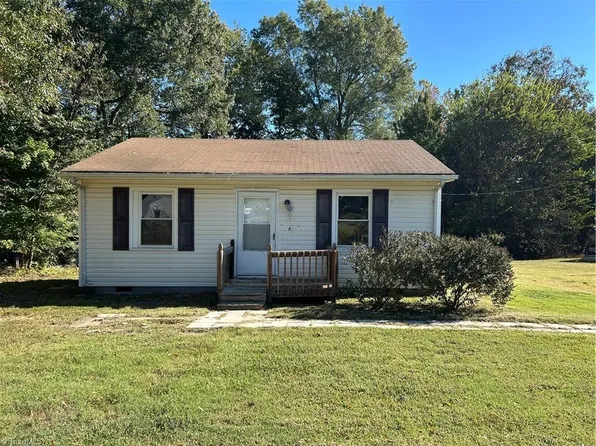 107 Pinewood Acres Dr, Greensboro, NC 27405