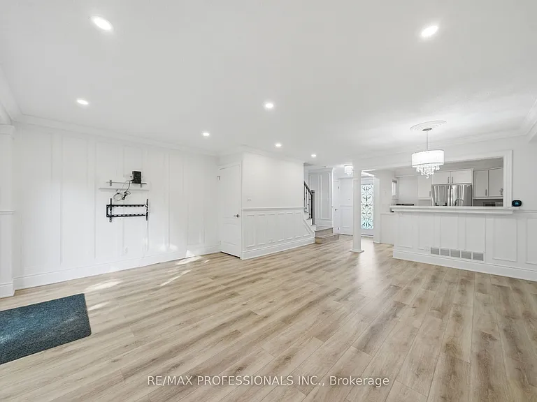 141 Ripley Ct #6 — Photo 6