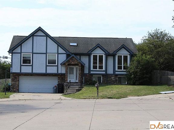 2nd image of 817 Juniper Cir