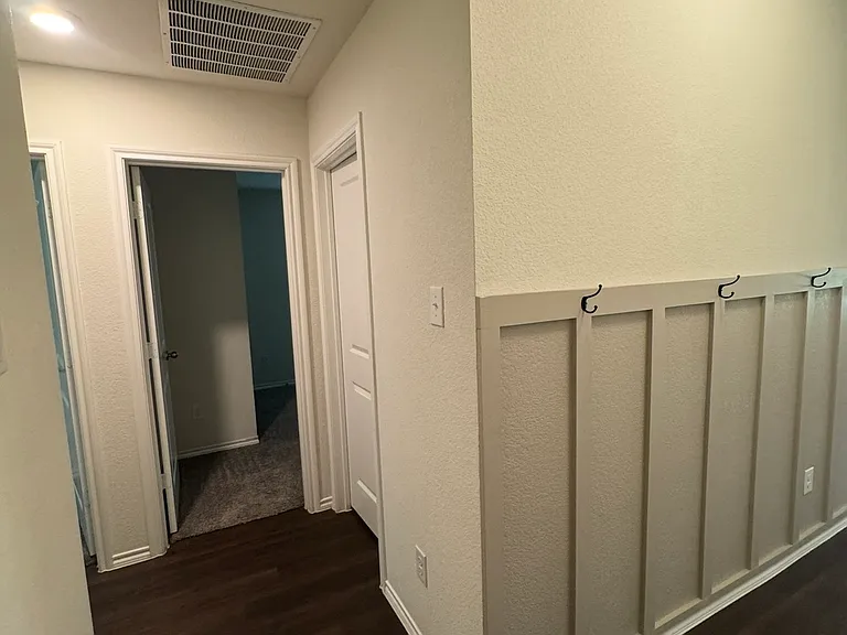 3625 Cody Ln — Photo 3