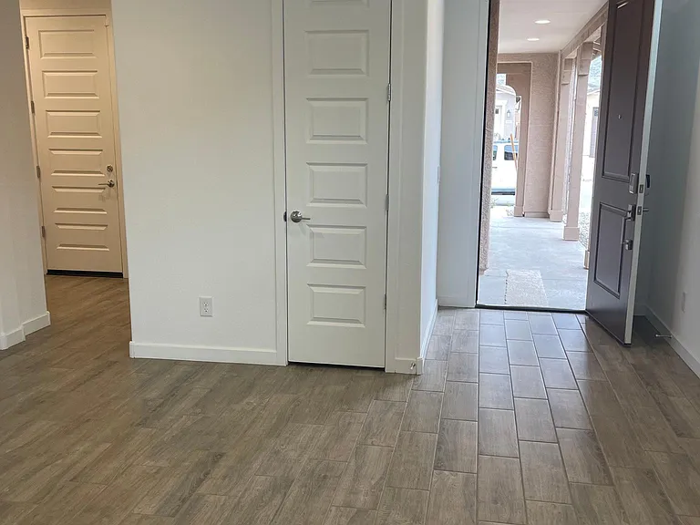 1654 W La Mirada Dr — Photo 4