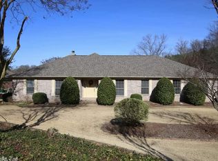 16 Countryside Cv, Little Rock, AR 72223