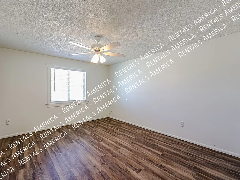 14029 N 38th Pl — Photo 17