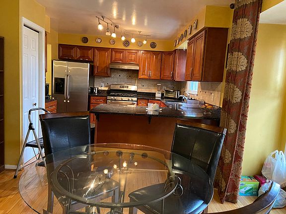 5th image of 3153 Stratford Ct