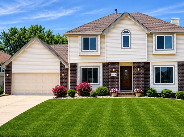 15124 Redwood St, Omaha, NE 68138