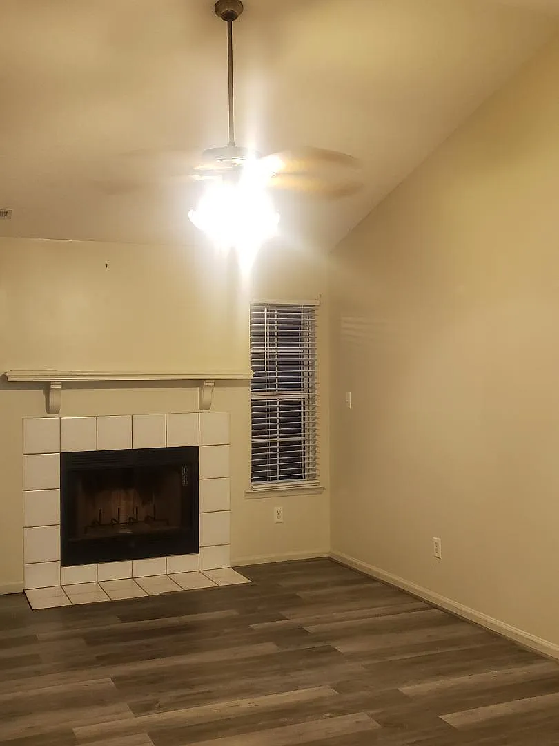 136 Brenda Dr — Photo 4