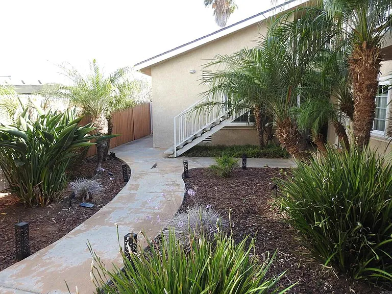 7440 Mesa College Dr #6 — Photo 15