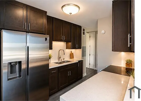 2 bed, 1100 sqft, $2,150 — Photo 2