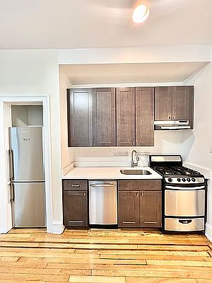 4th image of 301 Cumberland St #Aa4