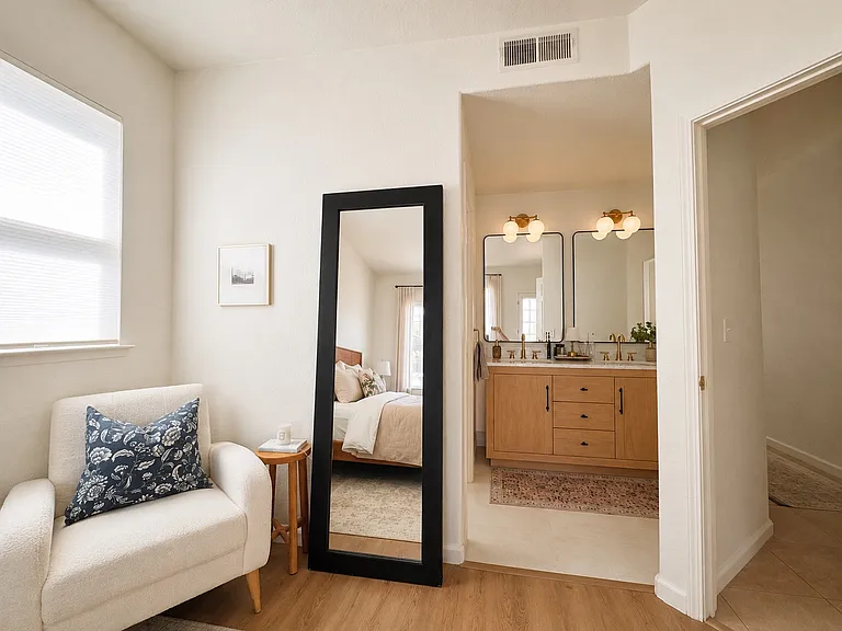7406 Woodville Ln — Photo 10