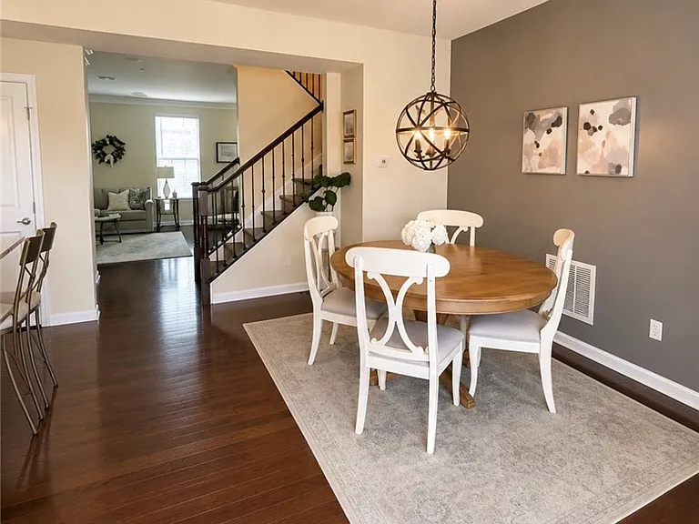 607 Shelley Ln — Photo 9