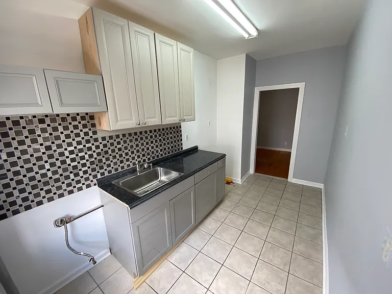 8615 Ava Pl #5D — Photo 4