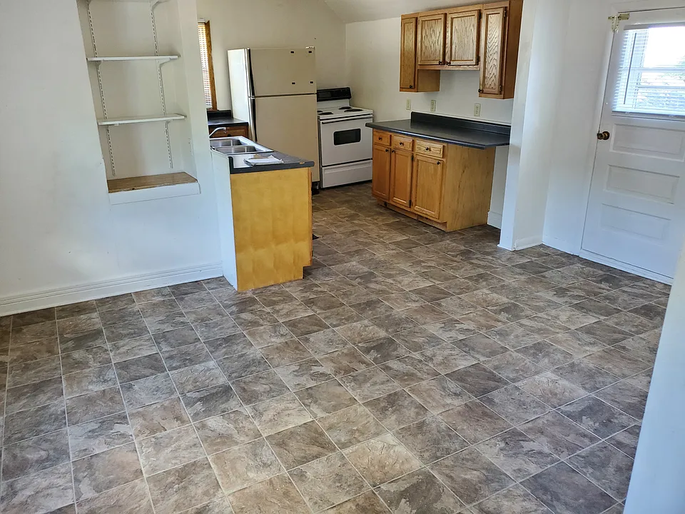 318 Washington Ave #3