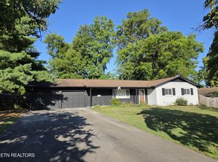 205 Brandon Rd, Knoxville, TN 37922