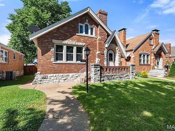 2nd image of 4320 Toenges Ave