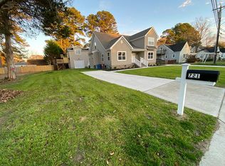 721 Sparrow Rd, Chesapeake, VA 23325