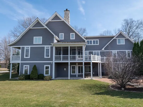 W258S7635 Prairieside COURT, Waukesha, WI 53189