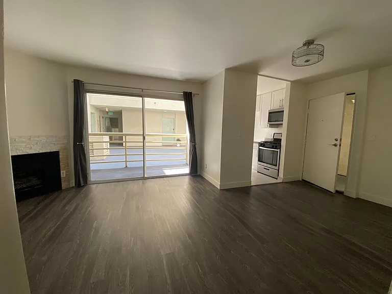 1250 N. June St. Los Angeles CA 90038 — Photo 7