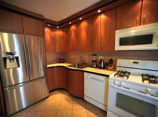 408 N Railroad Ave, Staten Island, NY 10304