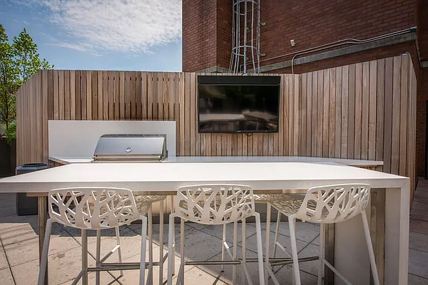 Rented by Mirador Real Estate | media 42