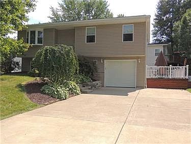 1st image of 212 Yorktown Dr
