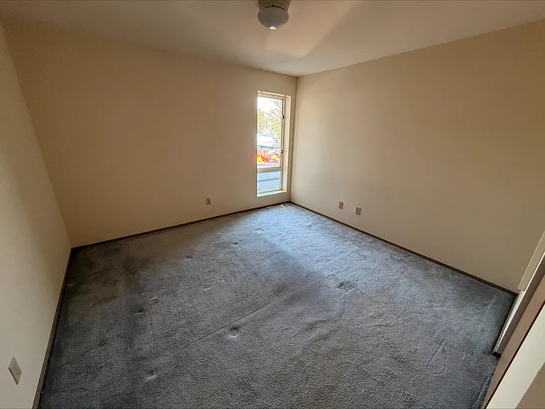 2770 Alki — Photo 6