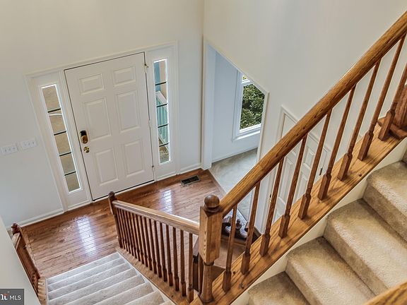 3rd image of 49 Morningmist Dr