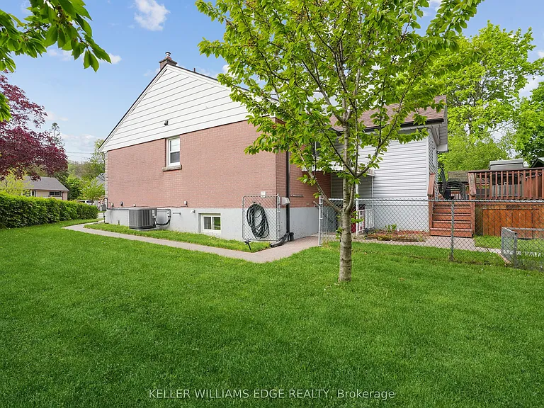 13 Beaucourt Pl #LOWER — Photo 18