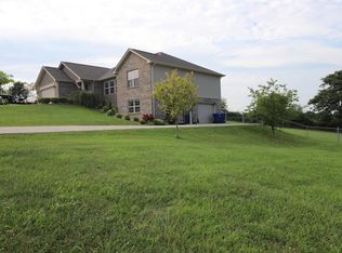 188 Oakridge Dr, Somerset, KY 42503