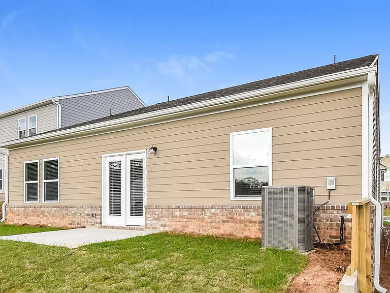570 Knightsbridge Ln — Photo 18
