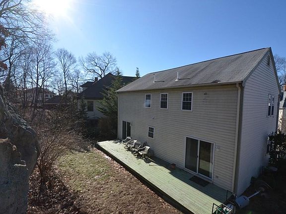 3rd image of 61 Las Casas St