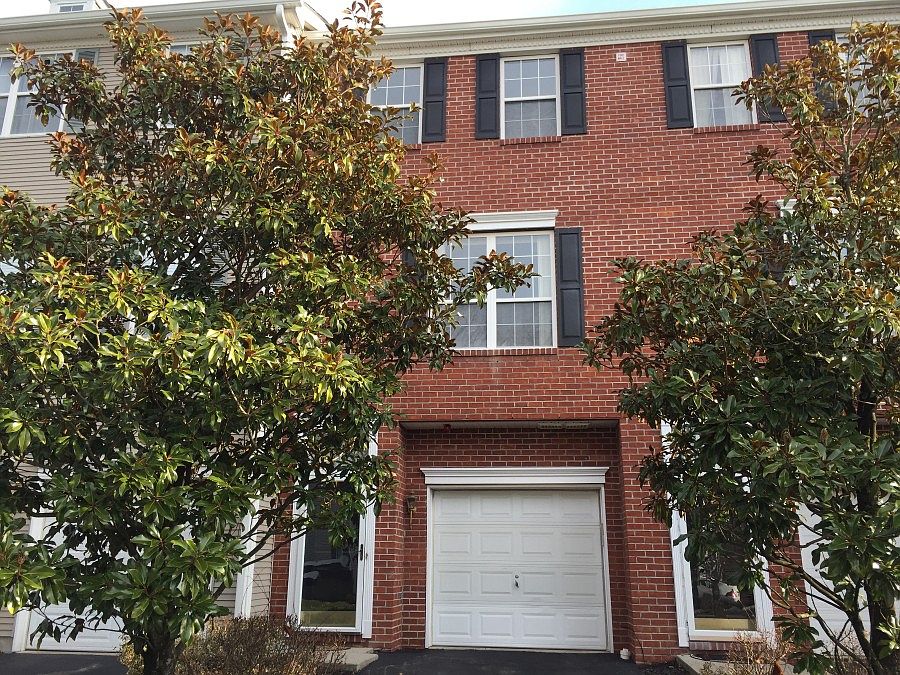 1st image of 43 Meadow Ln