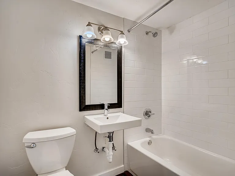 Bo Apartments — Photo 13