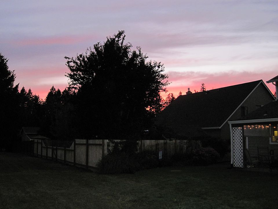 1st image of 460 NE Tina Ct
