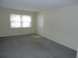 340 Chinquapin Trl APT 3, Christiansburg, VA 24073