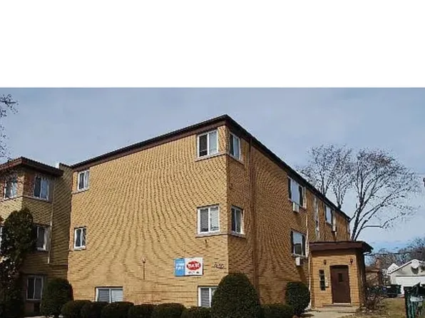 2111 Howard St APT 2S, Evanston, IL 60202