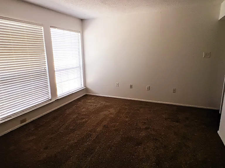 12915 Burninglog Ln — Photo 11