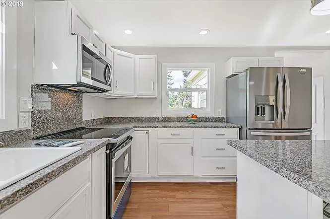 5810 SE Flavel Dr — Photo 6
