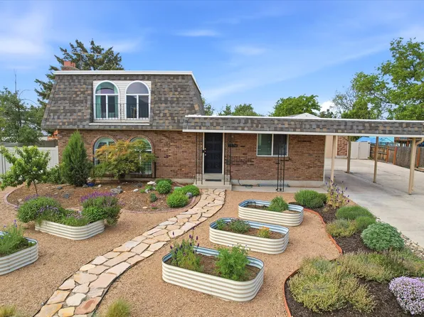 1374 E Willow Vista Dr, Sandy, UT 84093