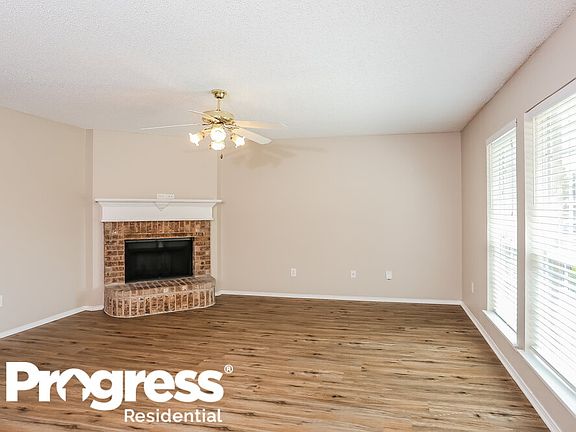 4th image of 1004 Carlin Ln