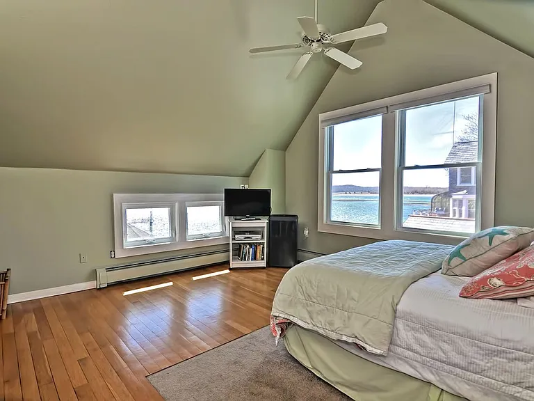 660 Washington St — Photo 19
