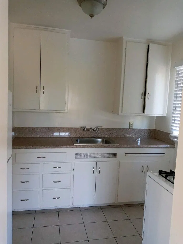 1 bed, 825 sqft, $1,800 — Photo 3