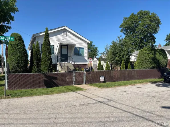 600 Kayser Ave, Saint Louis, MO 63125
